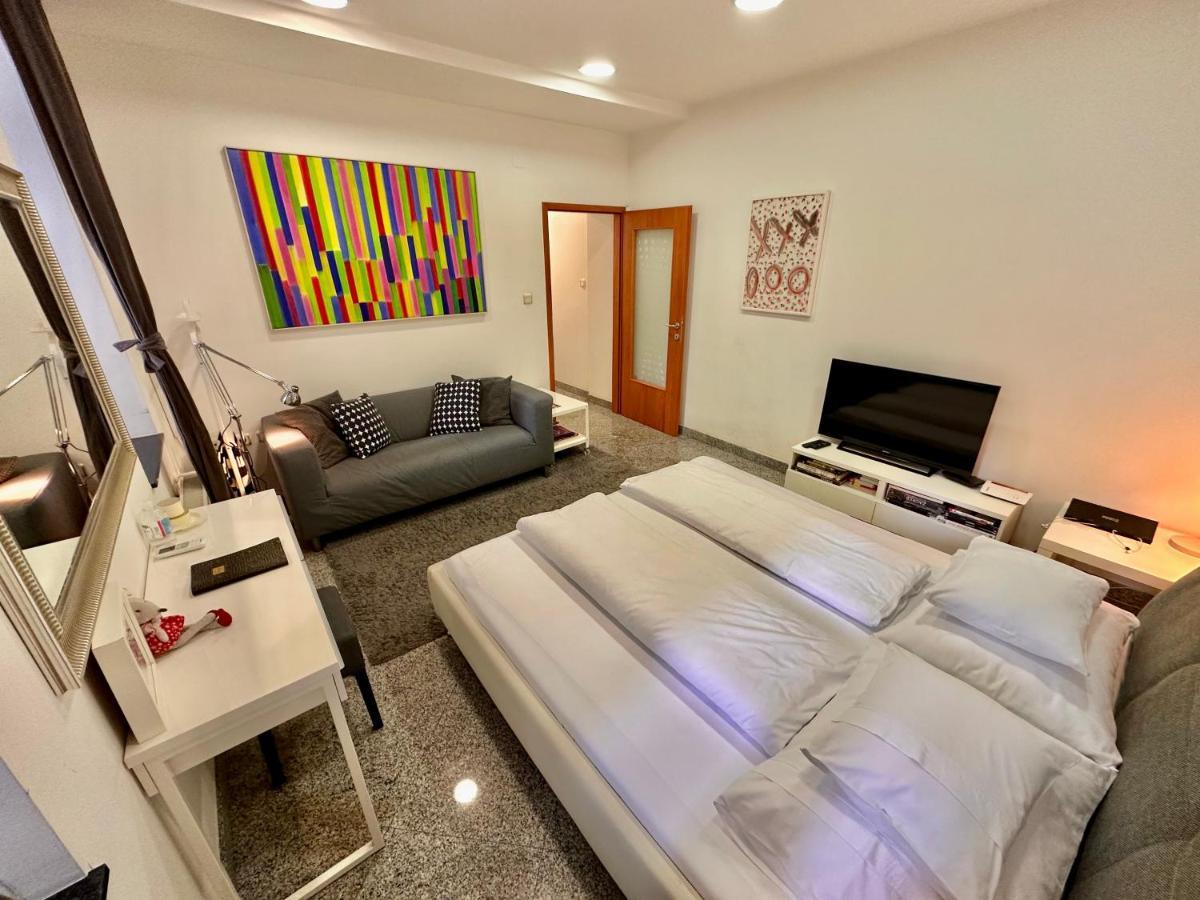 Smart Apartment Zagreb Buitenkant foto