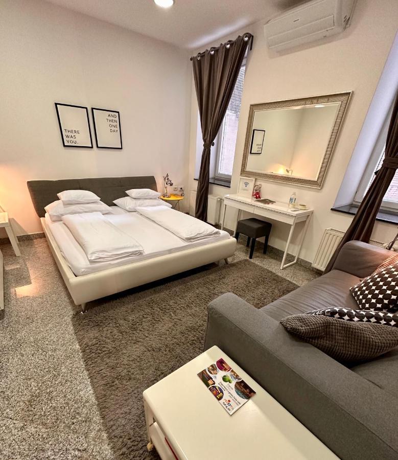 Smart Apartment Zagreb Buitenkant foto